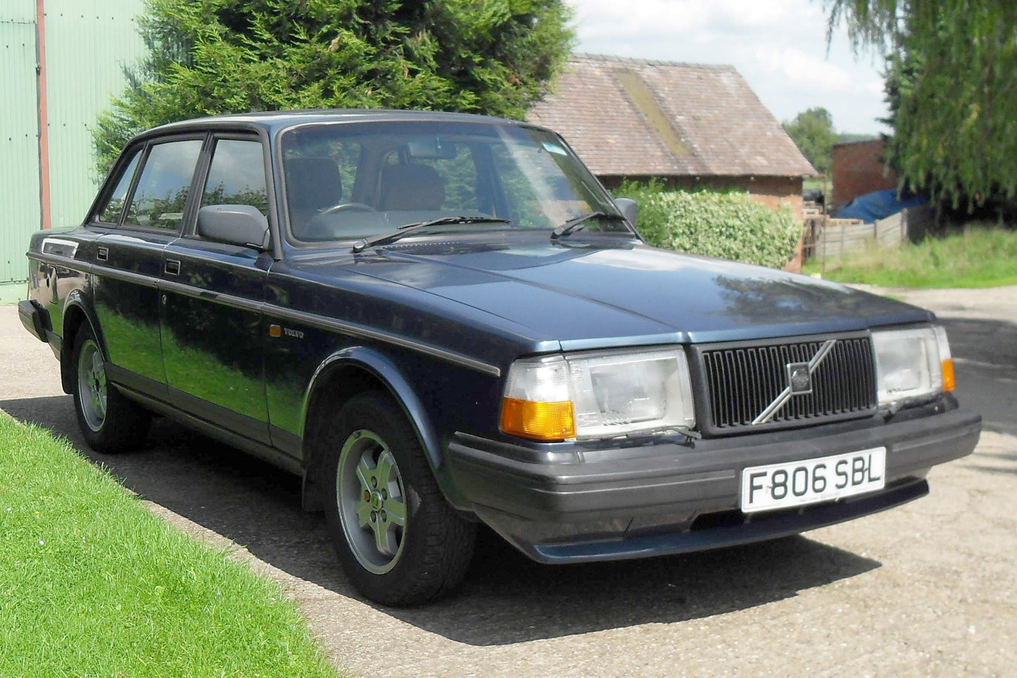 Volvo 240 Saloon (1982 - 1992) Front End PPF Kit